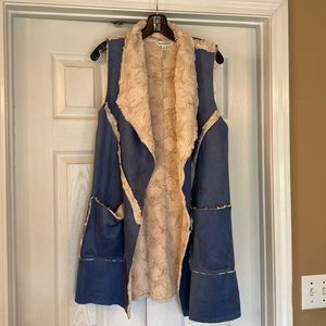 Davi and Dani royal blue suede vest with faux fur trim.